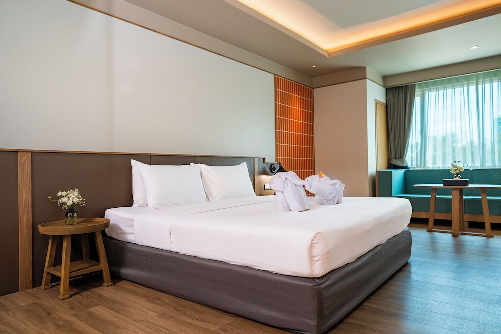 Deluxe Modern Room - Photo 5