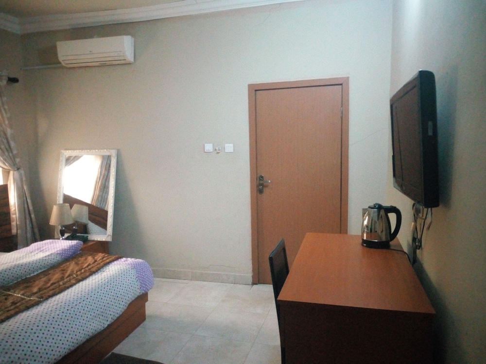 Executive Suite photo 2