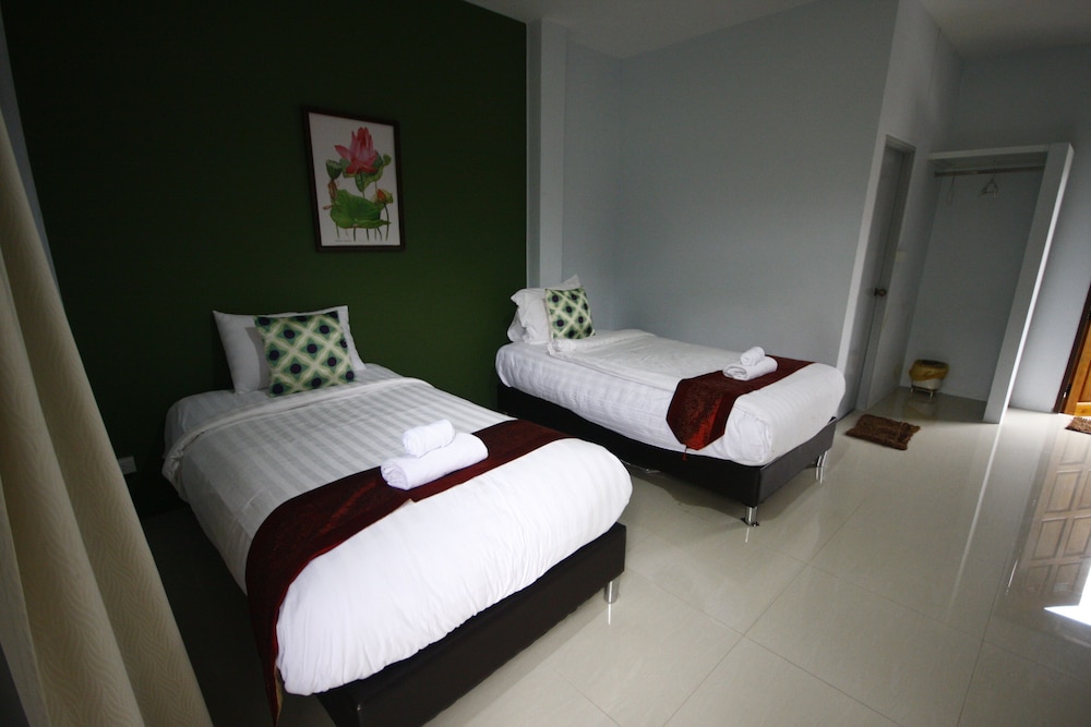 Standard Twin Room photo 2