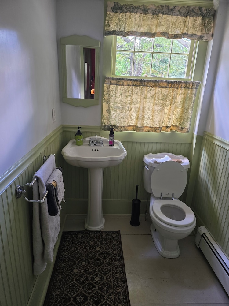 Business Suite, Half Bath, Downstairs photo 2