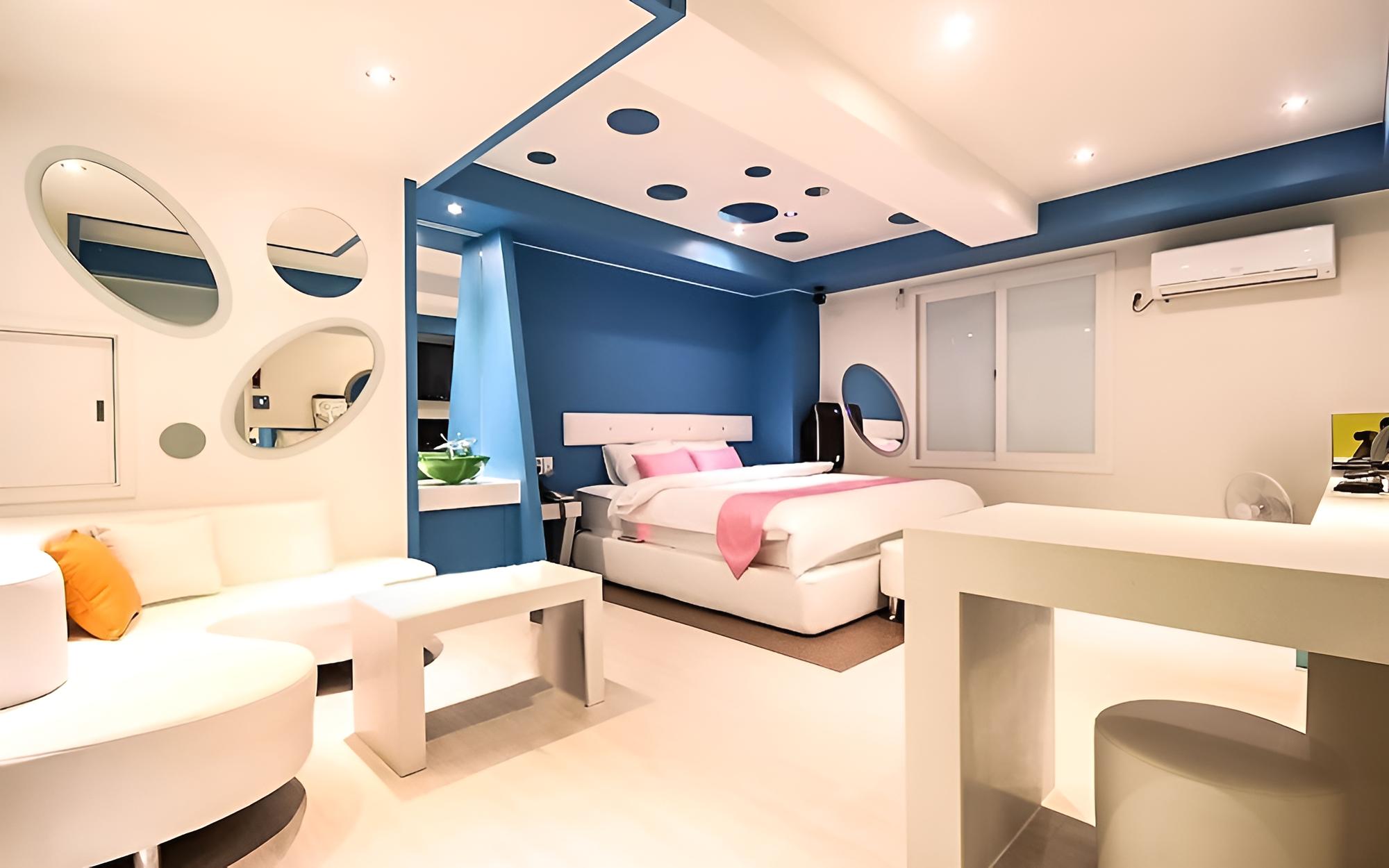 Room (Special Room) - Photo 5