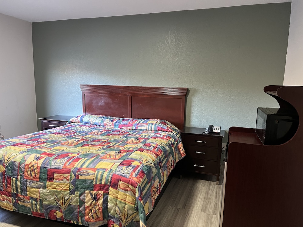 Basic Single Room photo 3