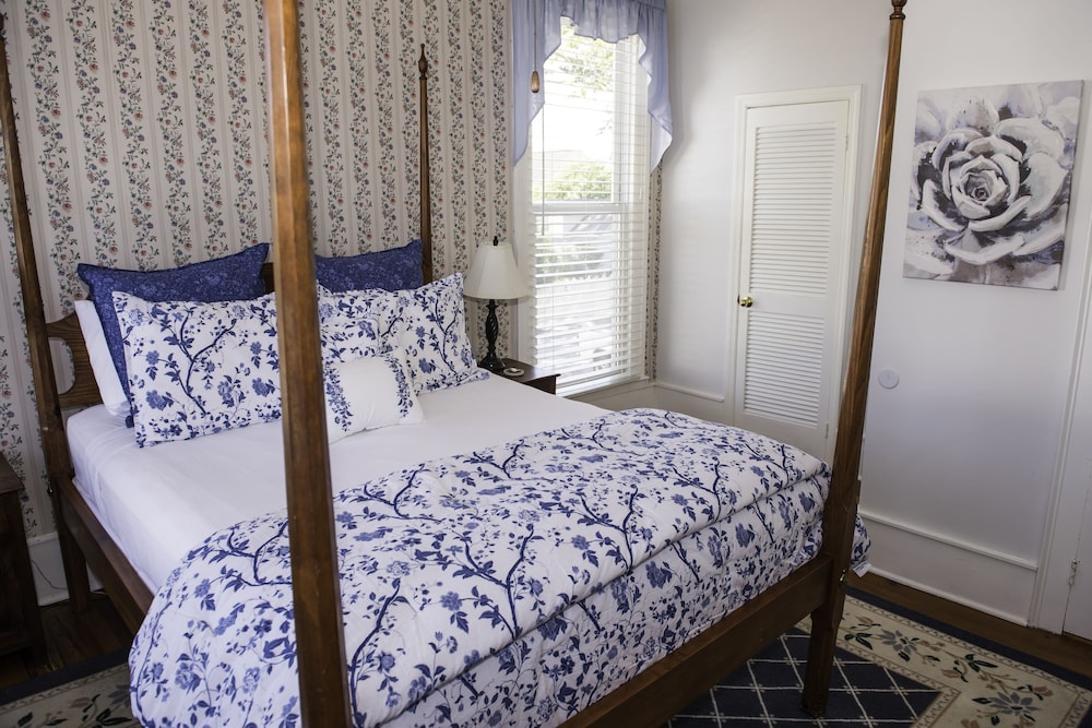 Blue Room photo 3