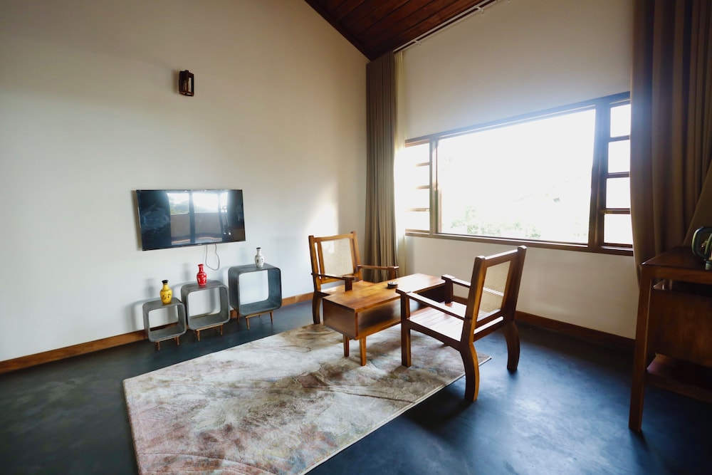 Luxury Suite, Balcony, Garden View photo 3