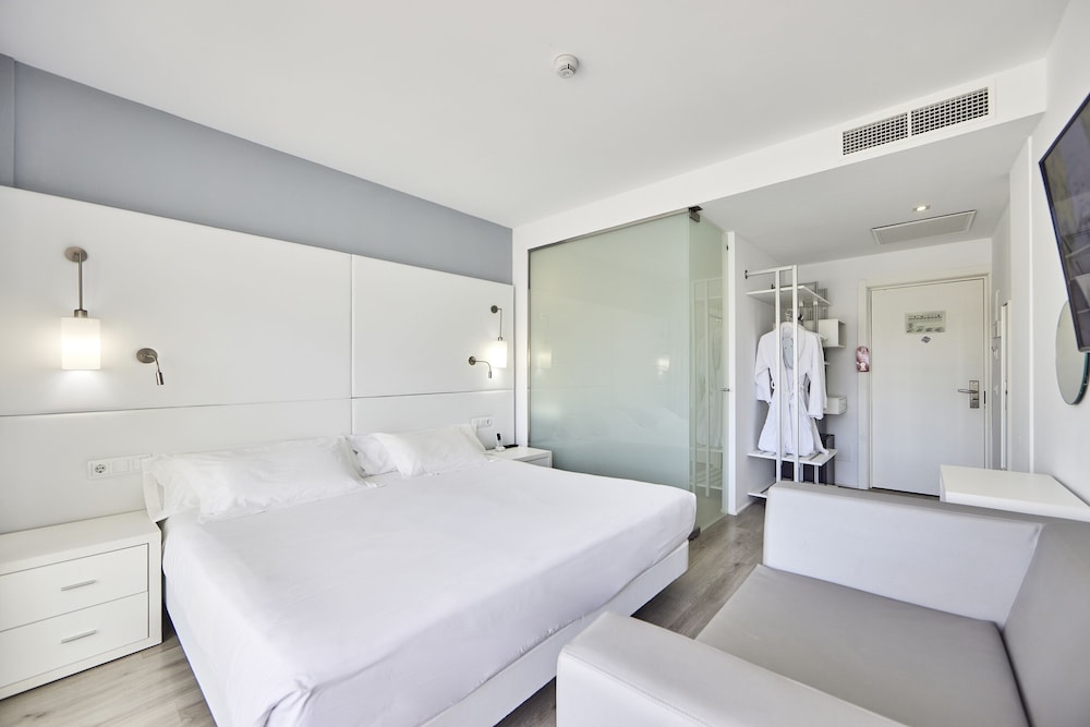Deluxe Room, Pool View (Balibed) photo 3