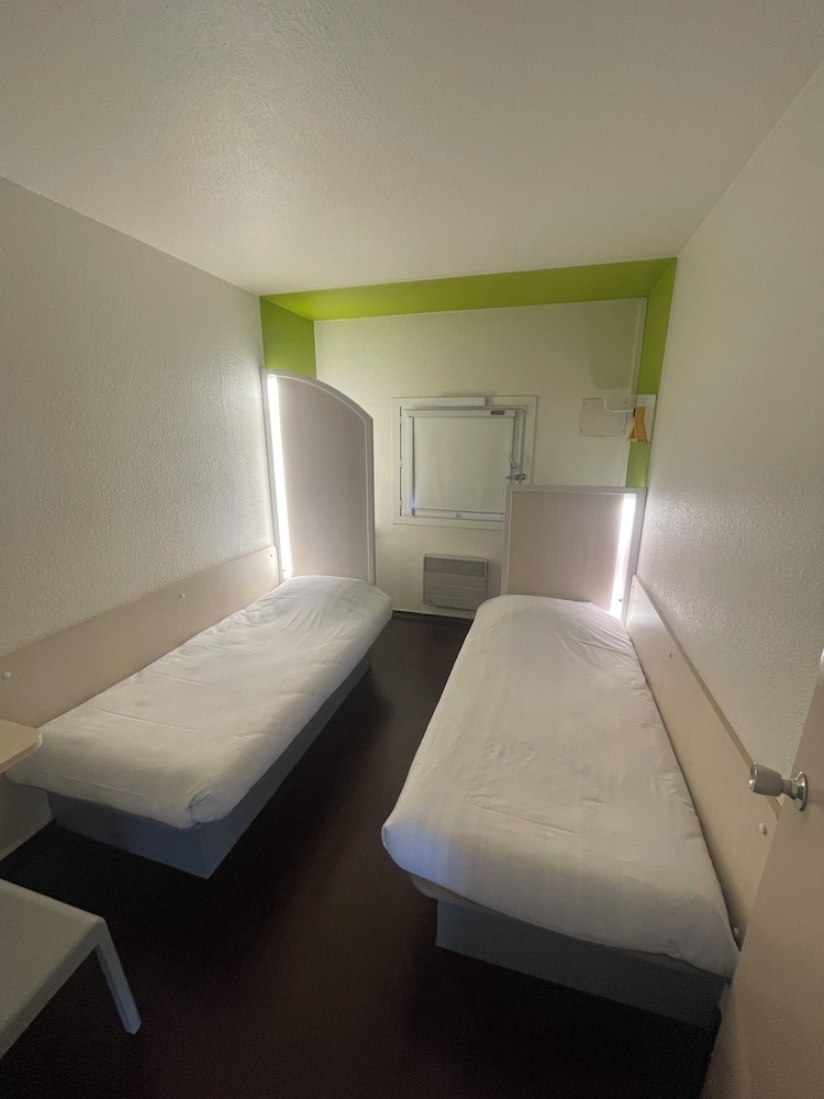 Standard Room, 2 Twin Beds