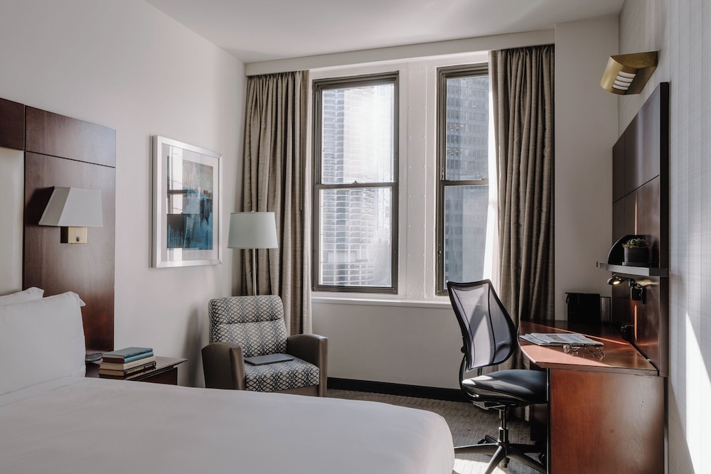 Standard Room, River View thumbnail 5
