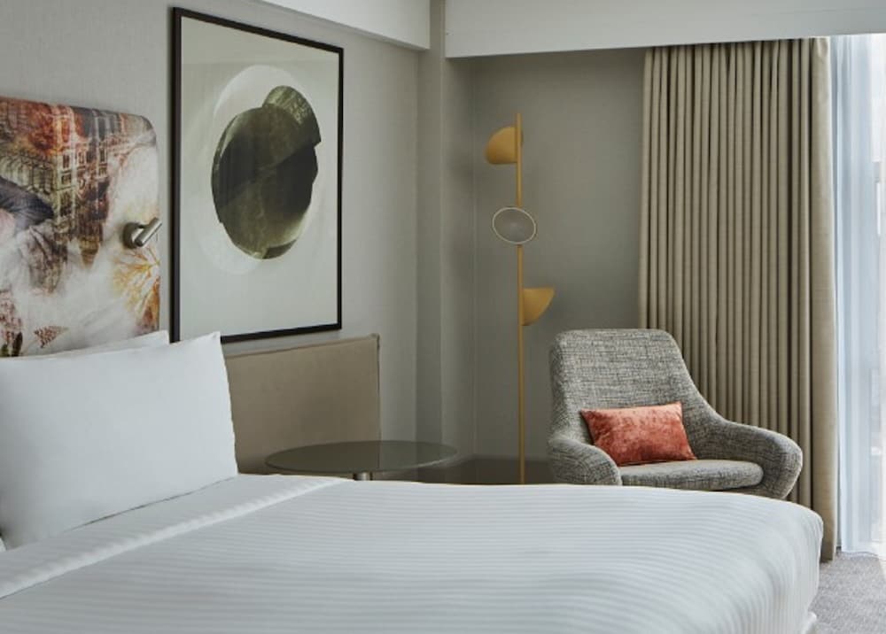 Deluxe Room, 2 Queen Beds photo 2