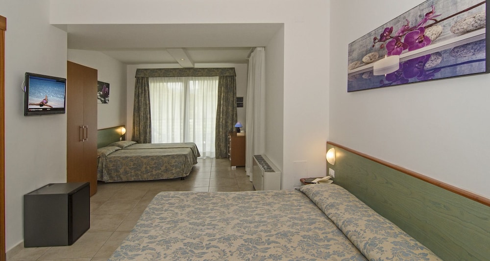 Quadruple Room photo 1