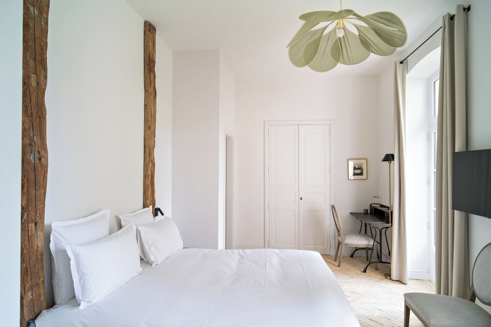 Deluxe with Garden