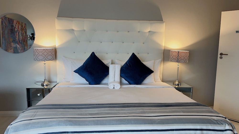 Senior Double Room, Bay View photo 3