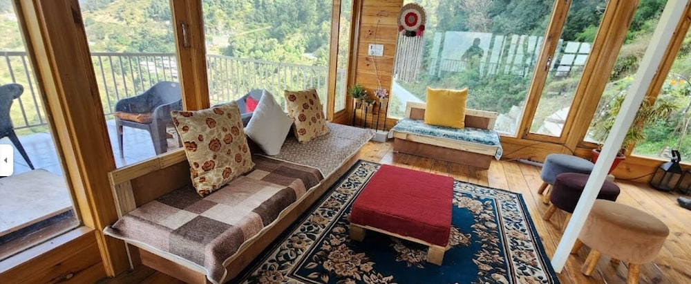 Family Room - Photo 3