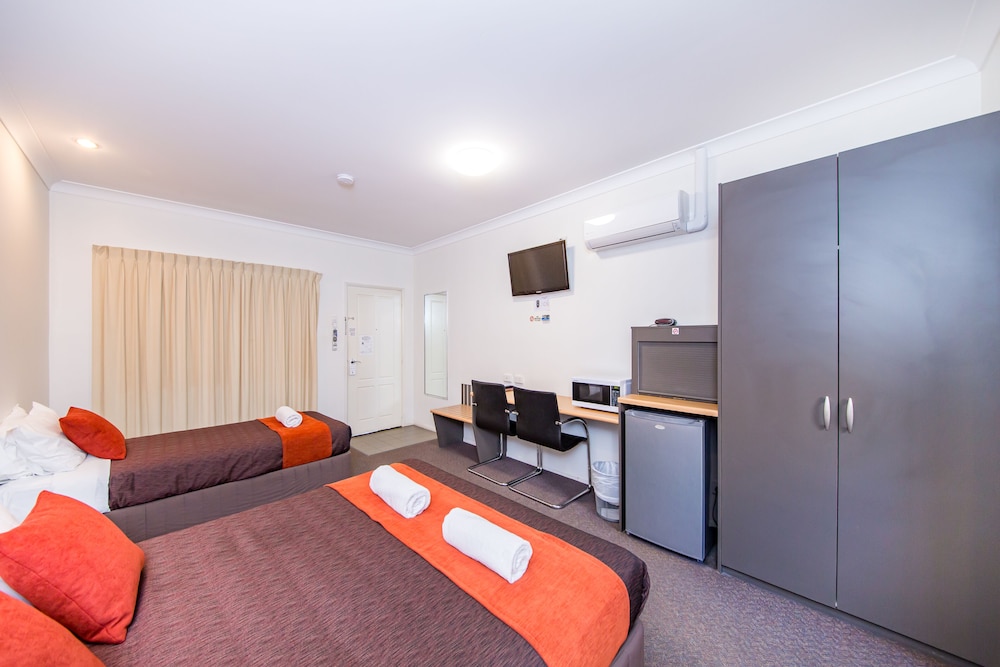 Queen & Single Room photo 3