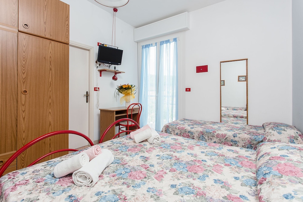 Quadruple Room photo 2