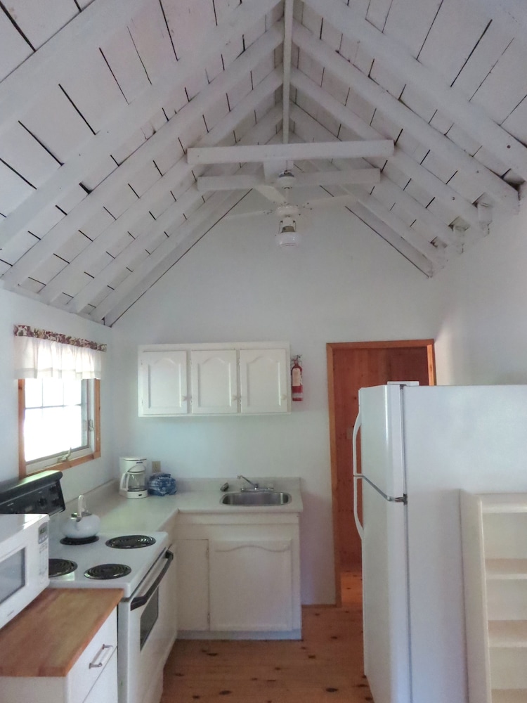 Cottage, 2 Bedrooms, Kitchen photo 2