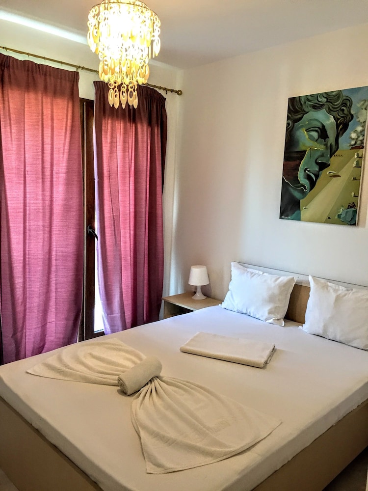Double Room, Balcony - Photo 9