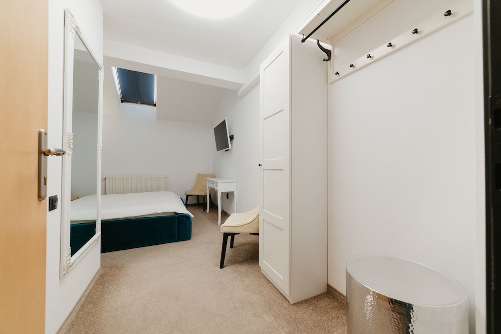 Standard Double Room photo 3