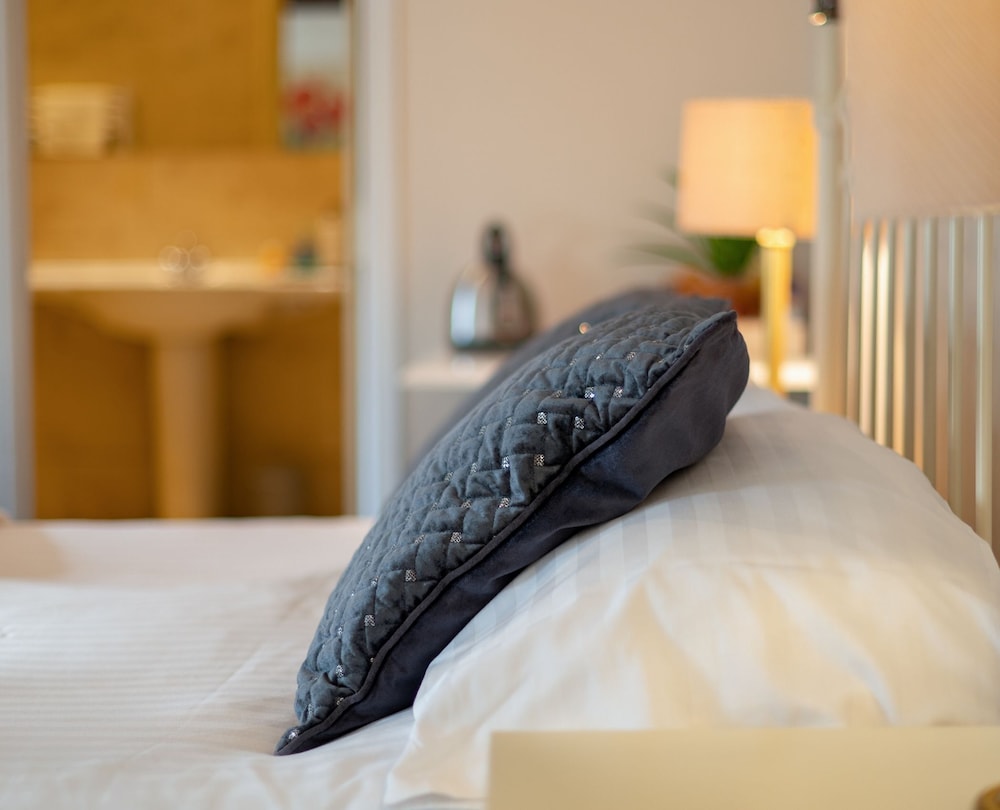 Superior Double Room, Ensuite ( Room 4 - Hazel) photo 2