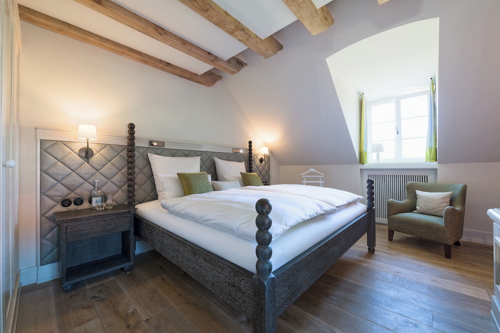Suite (in the Gatehouse) photo 2