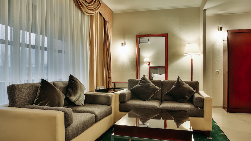 Suite, 2 Twin Beds photo 3