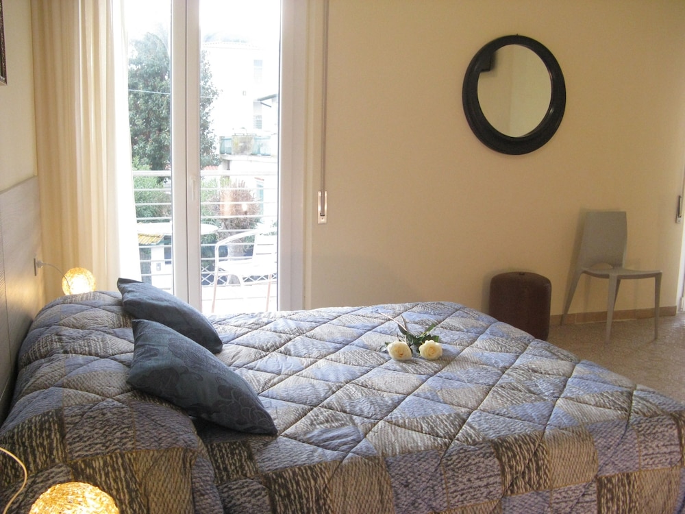 Superior Triple Room photo 2