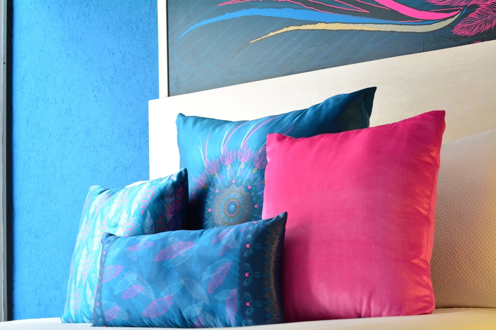 Junior Suite, 1 Queen Bed photo 3