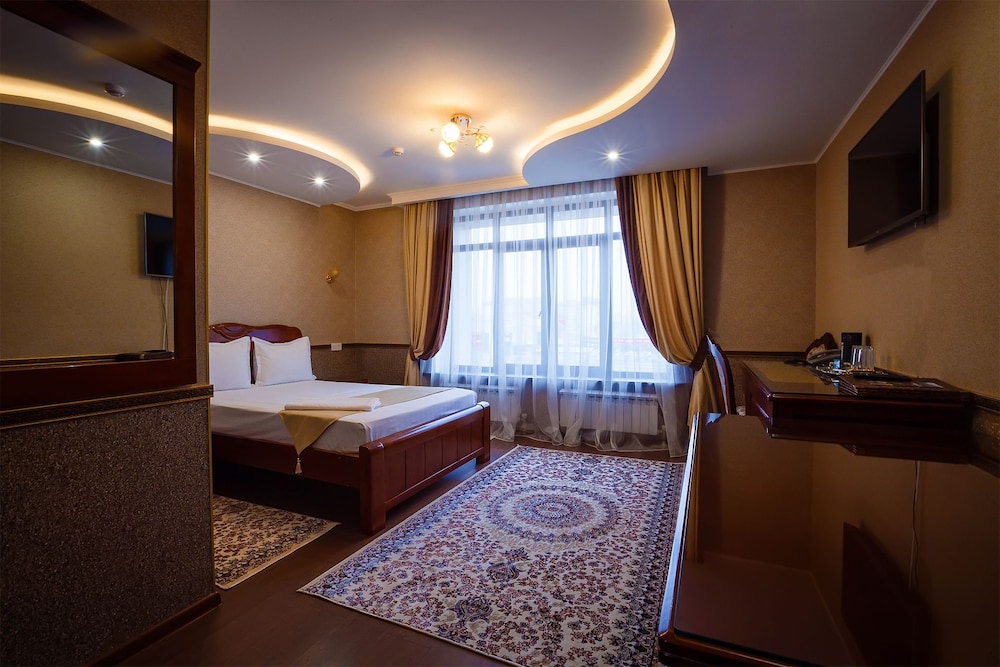 Junior Suite, 1 Queen Bed photo 2