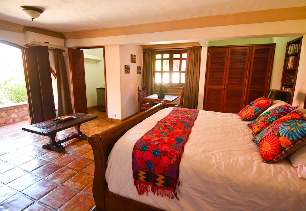 Deluxe Room (With View) photo 3