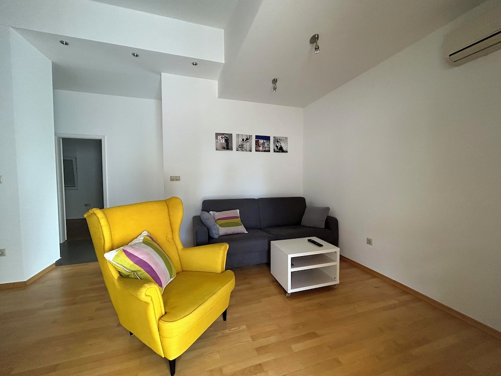 Apartment (A1)
