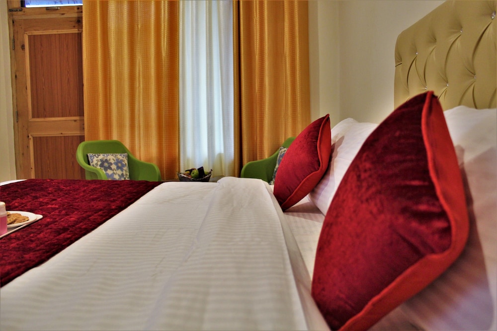 Premium Room - Photo 30