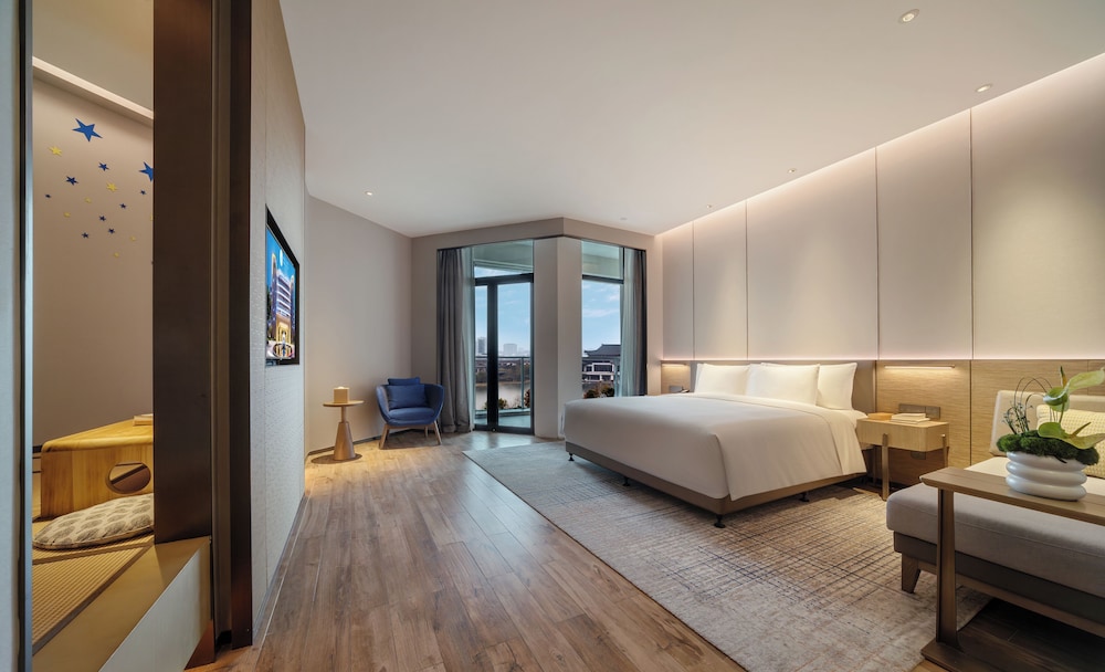 Deluxe Family Tatami Suite