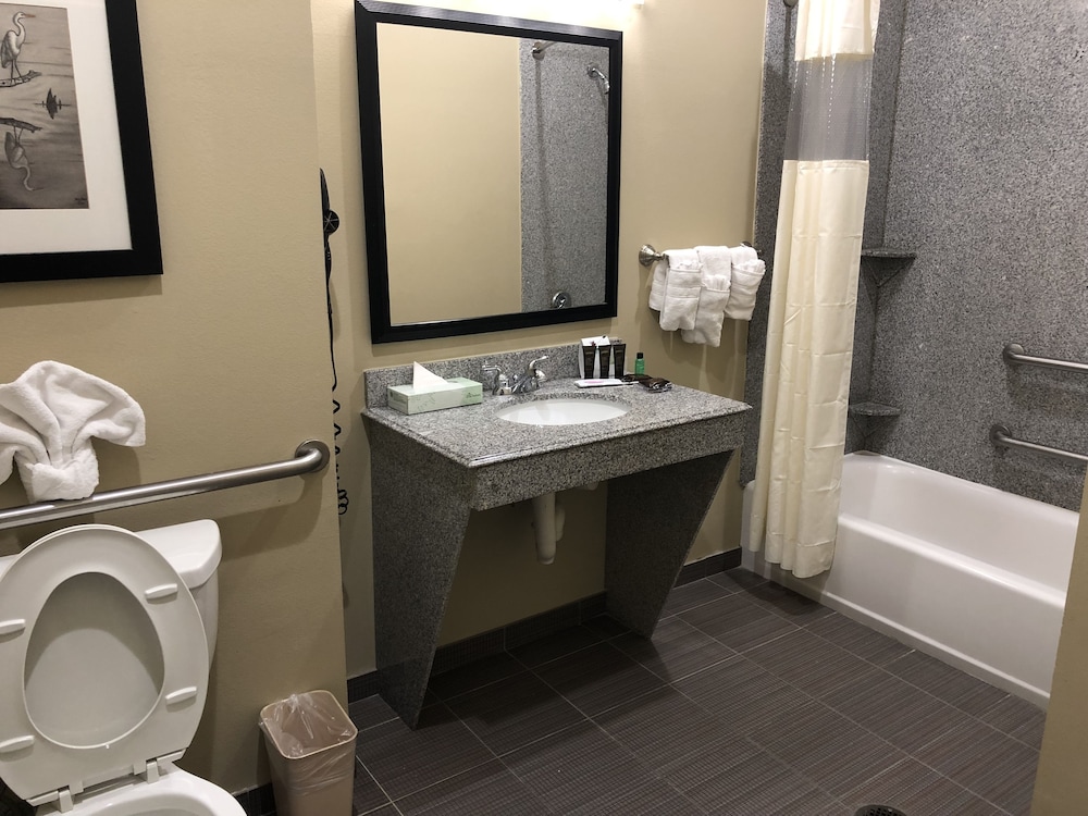 Room, 2 Queen Beds, Accessible, Non Smoking (Mobility Accessible) - Photo 4
