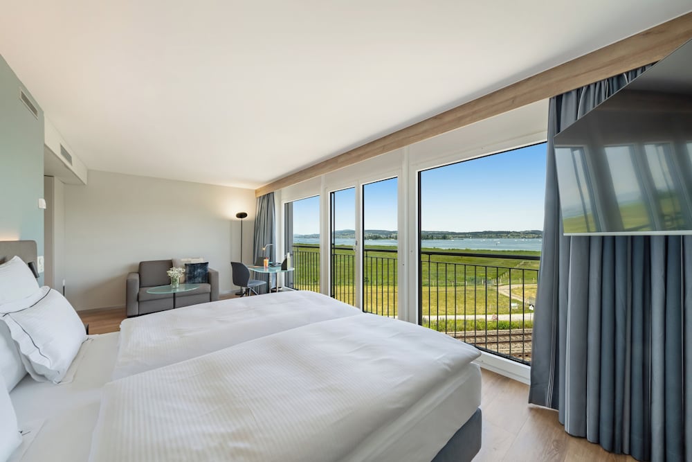 Panoramic Double Room, Lake View - Photo 2
