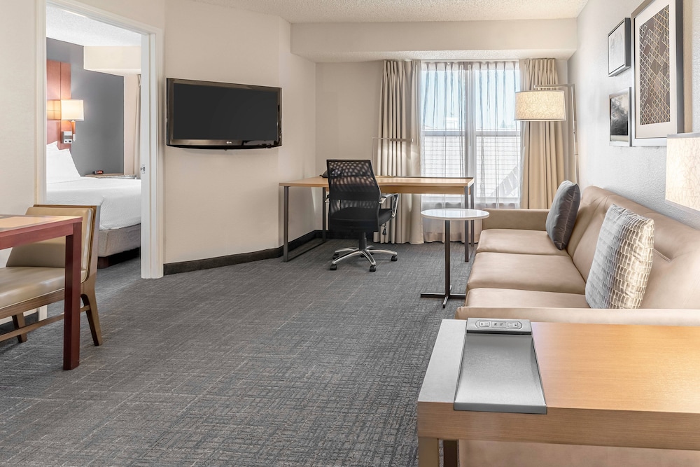 Suite, 1 Bedroom (Mobility/Hearing Accessible, Tub) photo 1