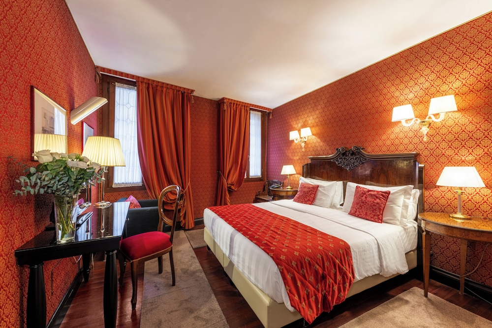 Standard Double or Twin Room photo 3