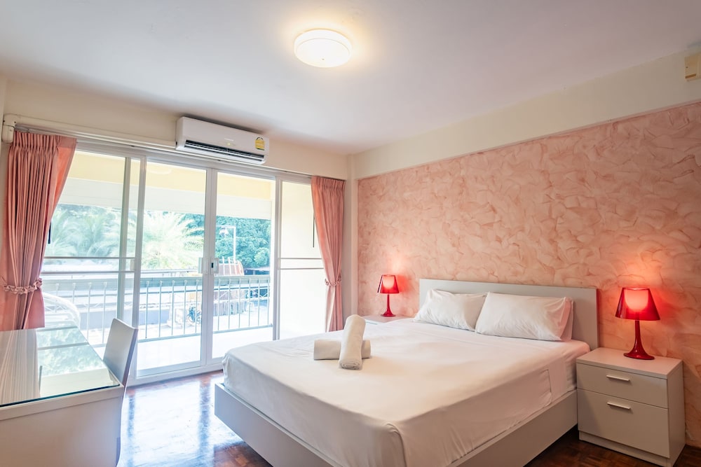 Classic Double Room, Garden View
