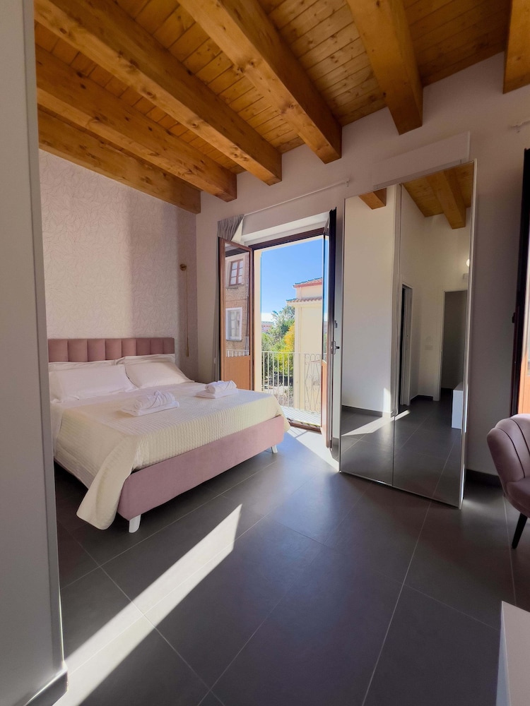 Family Room, Multiple Beds, Balcony photo 1