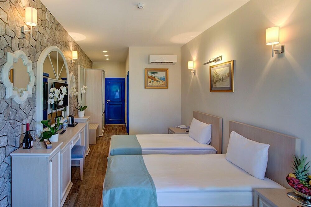 Family Room, 1 Bedroom, Balcony