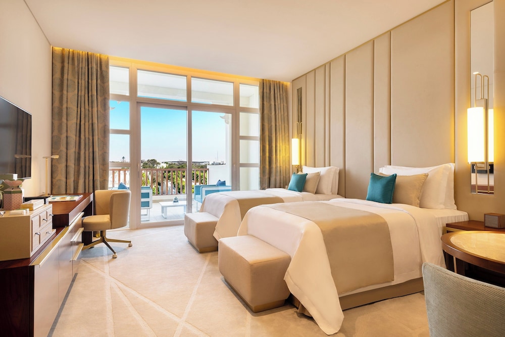 Deluxe Room, 2 Twin Beds, Balcony - Photo 1
