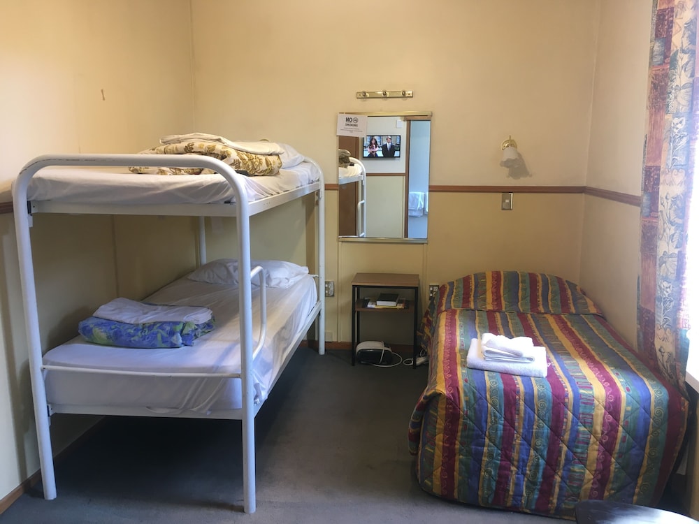 Backpacker Private Triple - Bunk photo 1