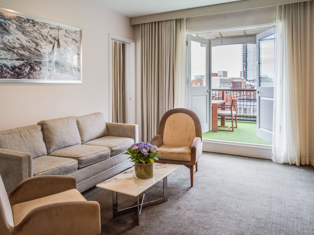 Brooklyn Bridge Grand Terrace Suite