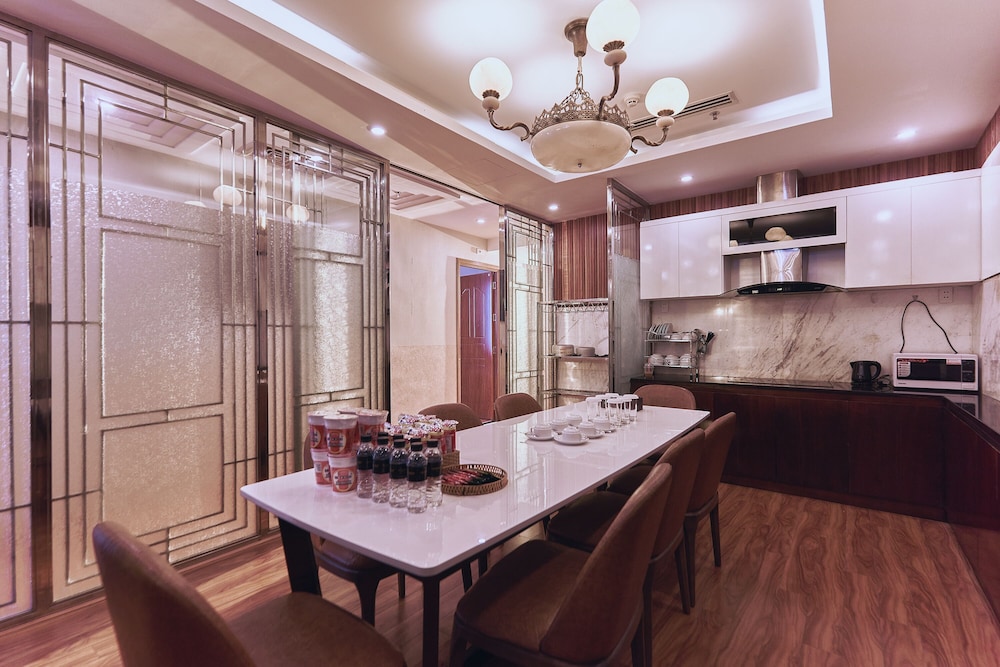 Luxury Penthouse, 4 Bedrooms, City View