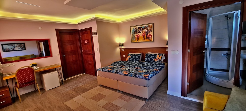 Comfort Triple Room photo 3