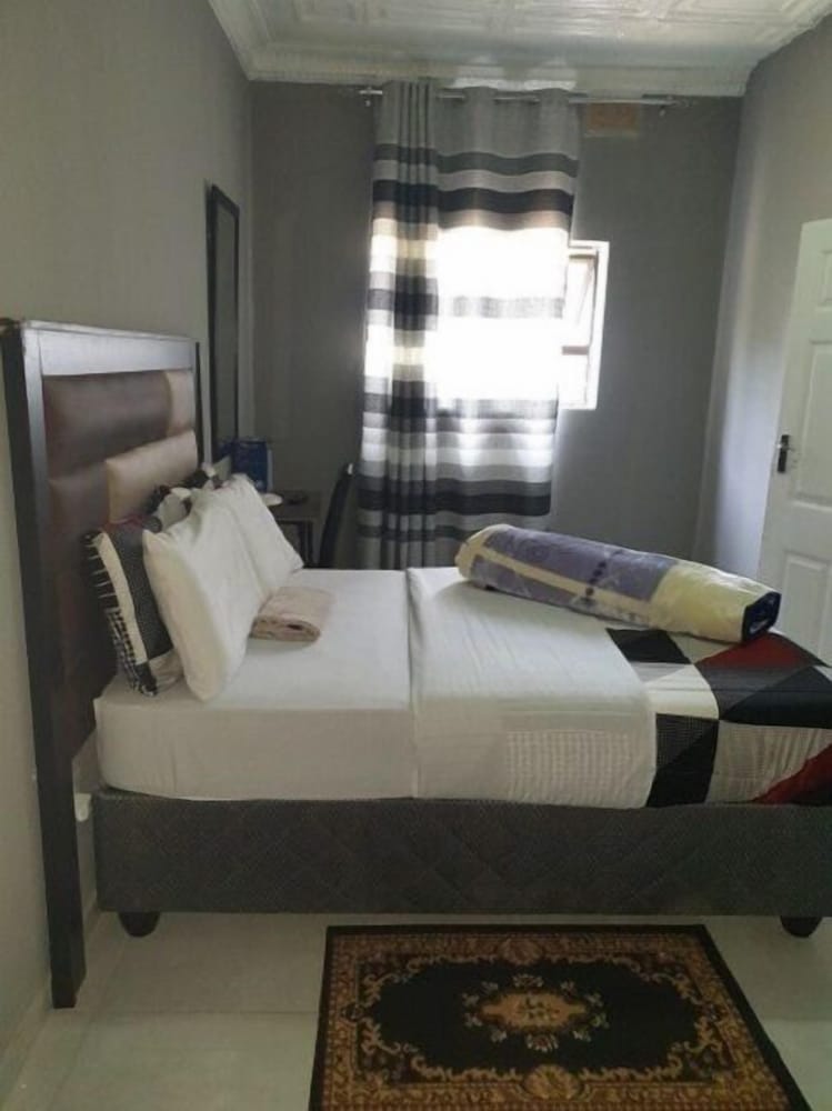 Standard Double Or Twin Room - Photo 3