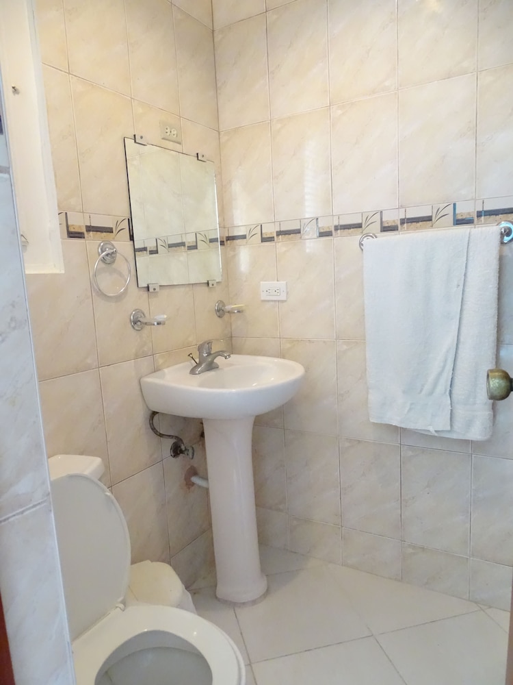 Classic Double or Twin Room, 1 Double Bed, Non Smoking (121, 421) photo 2