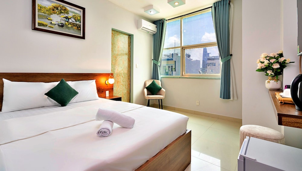 Superior Double Room, City View