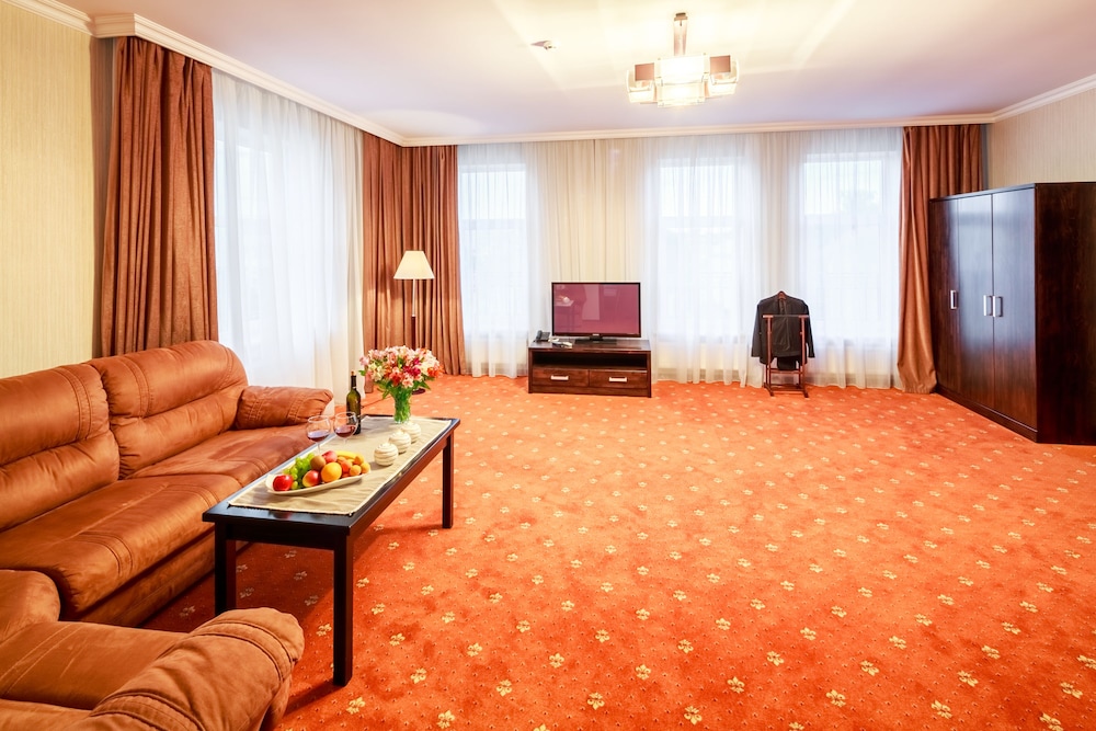 Suite, 1 Bedroom photo 2