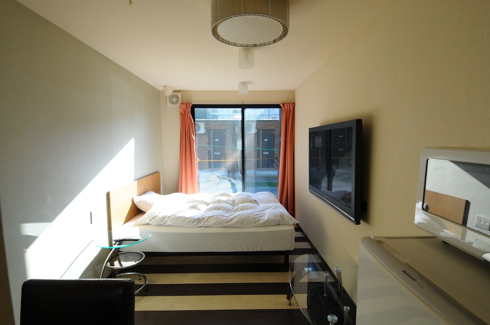 Standard Double Room, Smoking - Photo 5
