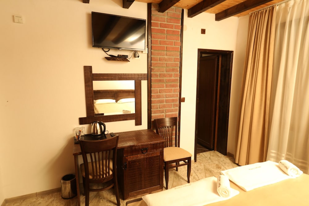 Panoramic Twin Room photo 3