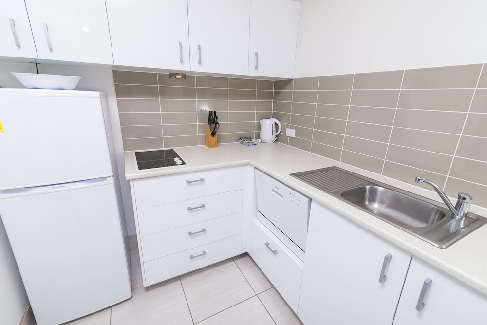 Superior One Bedroom Unit photo 2
